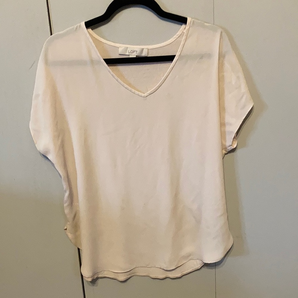 The Loft Ann Taylor Cream V-Neck